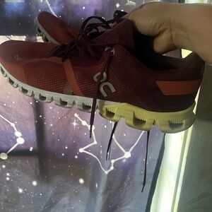 On Running Men's Burgundy Athletic Shoes